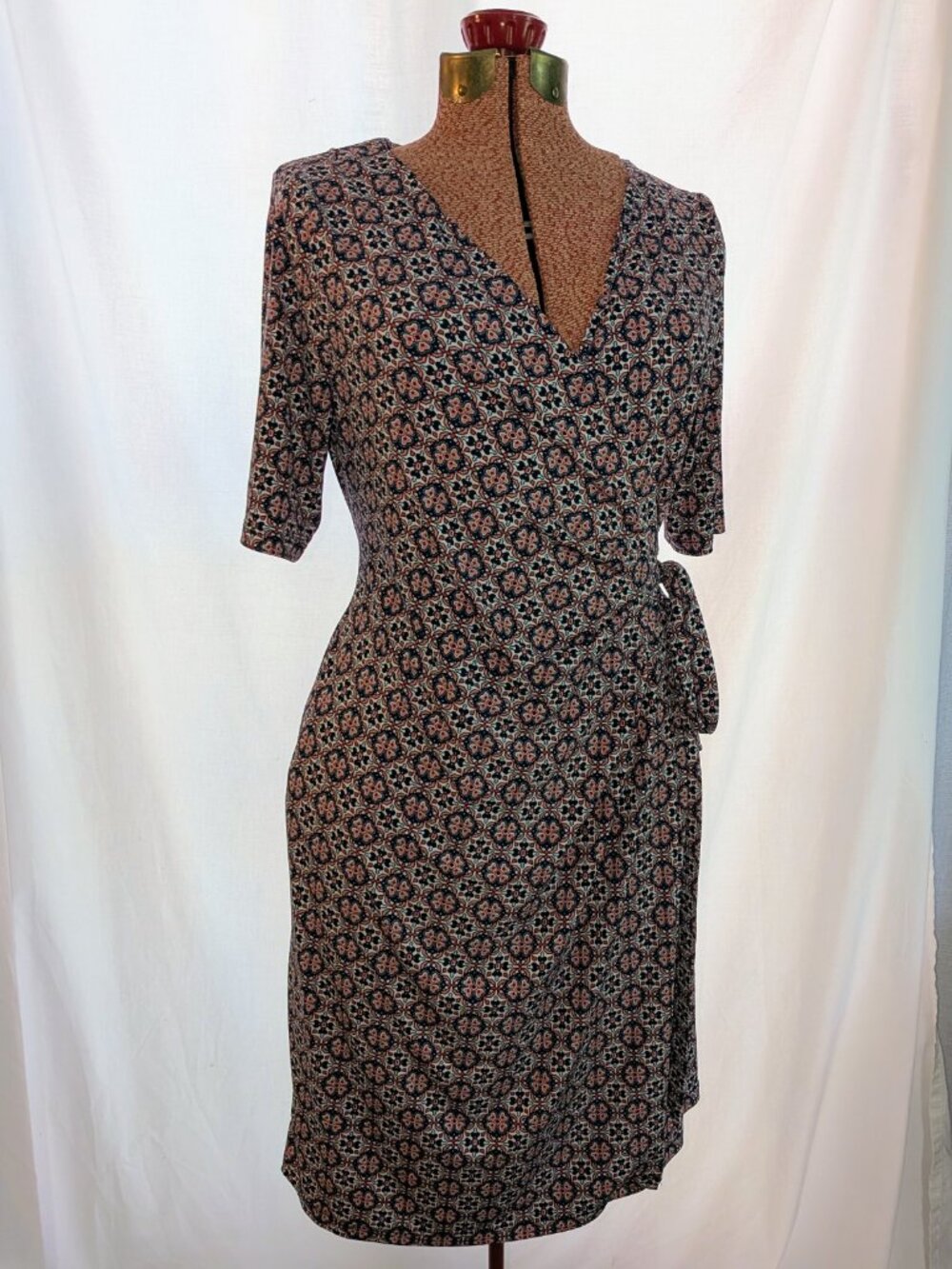 Motherhood Maternity Geometric Print Wrap Dress L - Picture 1 of 7